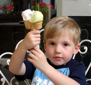 Joshua chose a double ice cream, of course